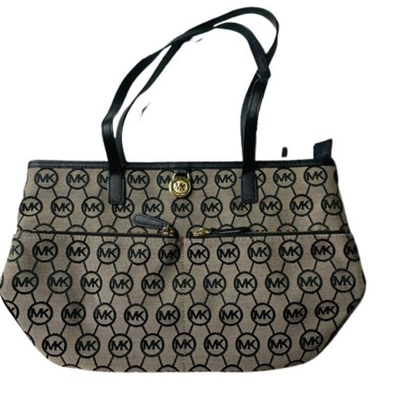 MK Michael Kors Kempton Black Medium Pocket Tote Bag - Picture 2 of 12